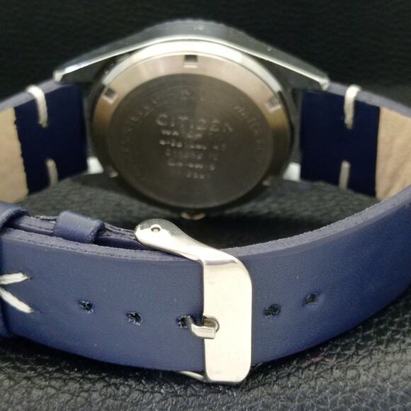 Vintage 1977 Citizen Automatic Mens Silver Watch W/daydate & Blue accents - Picture 2 of 8